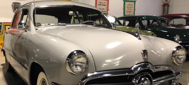 1950 Ford Deluxe Fordor