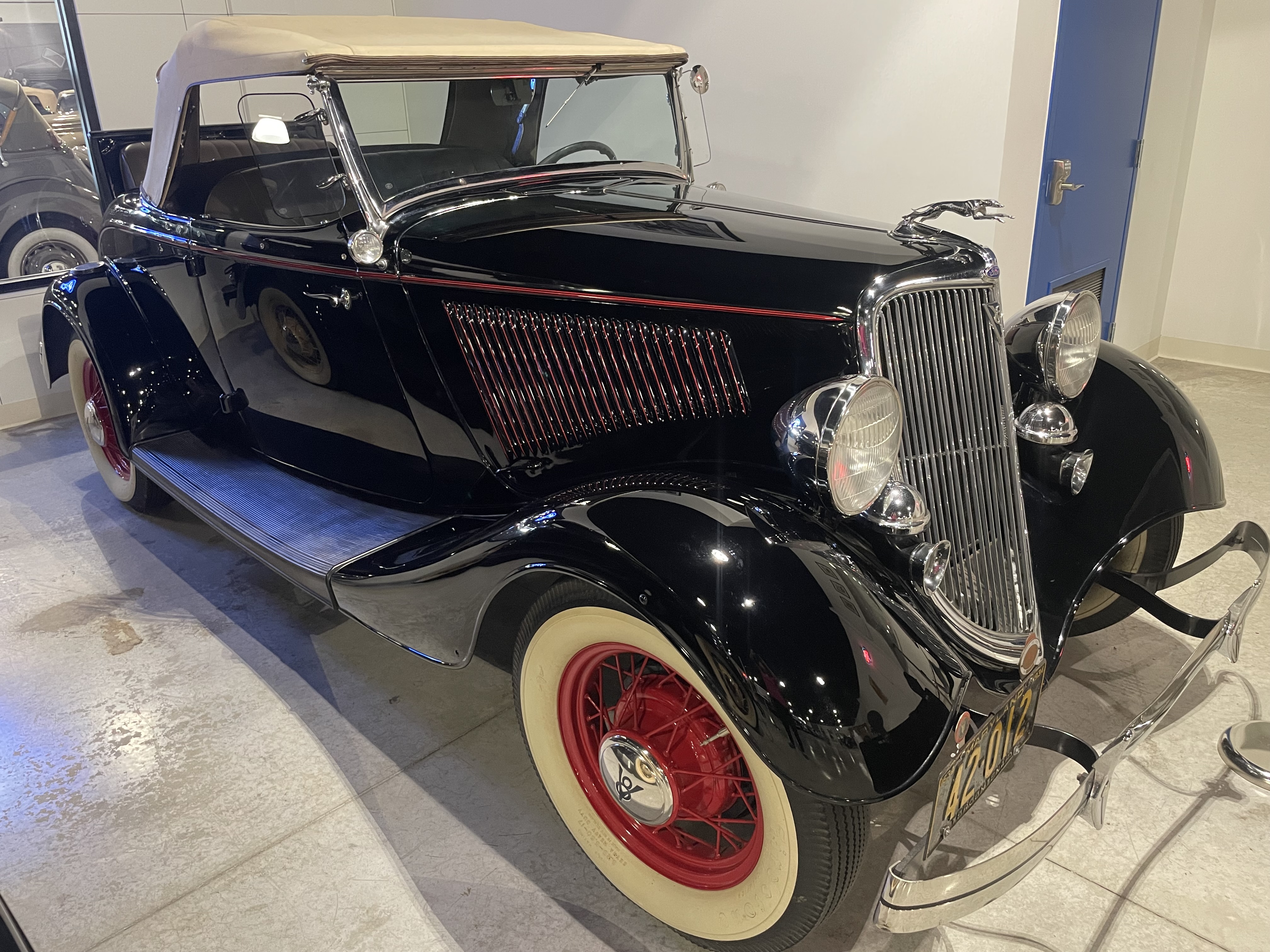 1934 Ford DeLuxe Roadste