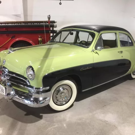1950 Ford Custom Crestliner